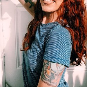 blue & white striped fitted tee 🩵